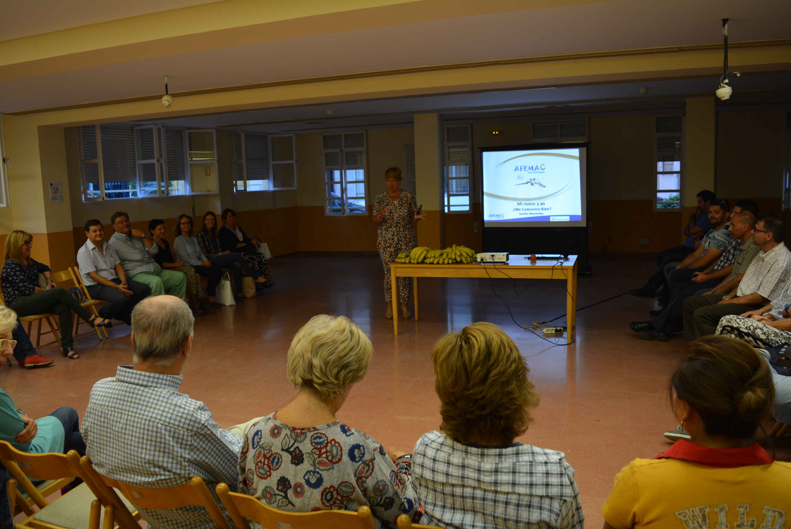 AFEMAC cierra sus actos conmemorativos del Día de la Salud Mental con la conferencia “Mi mono y yo, ¿me comunico bien?”