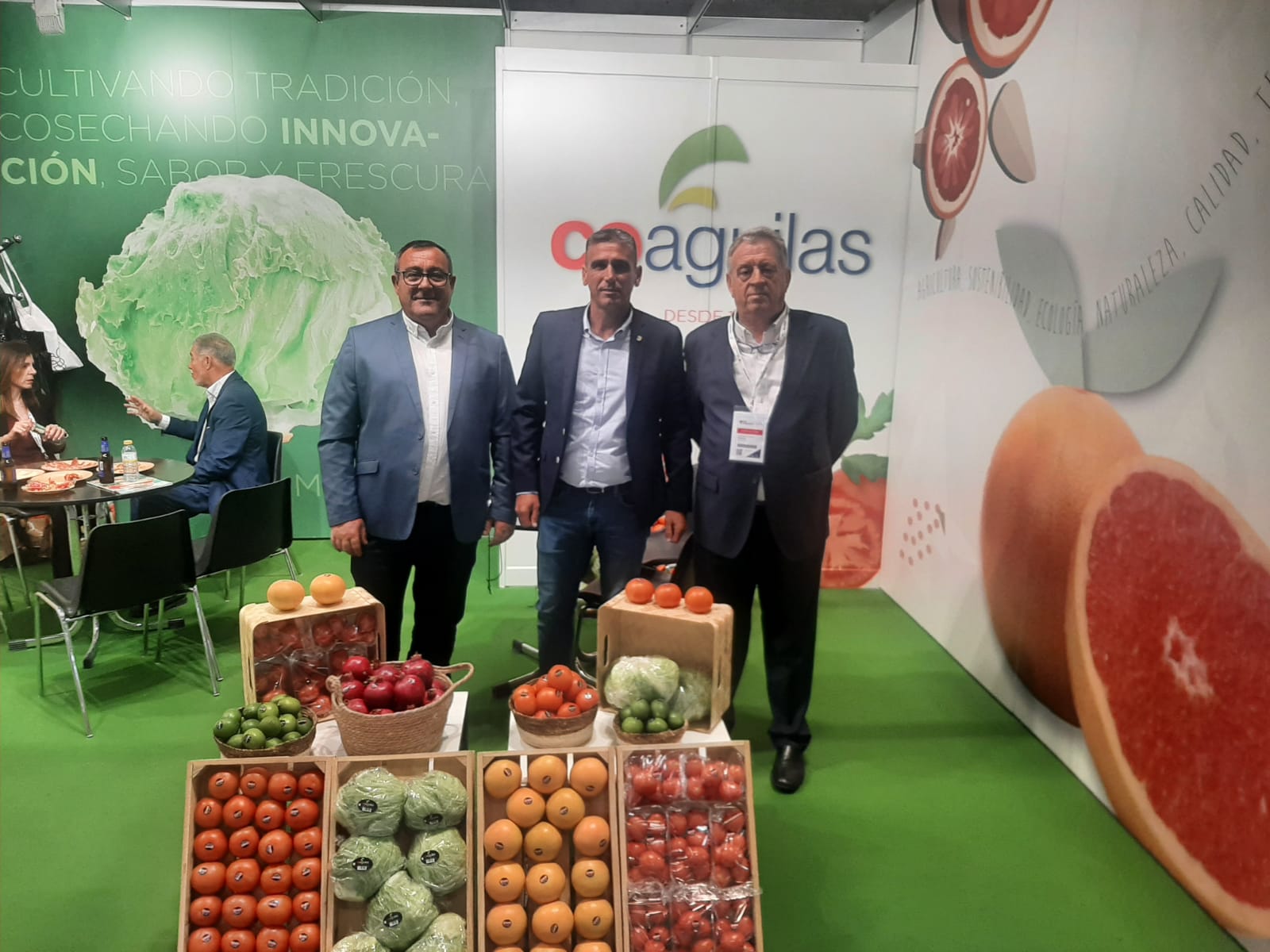 El edil de Agricultura destaca la importancia del producto aguileño en la Feria Fruit Attraction
