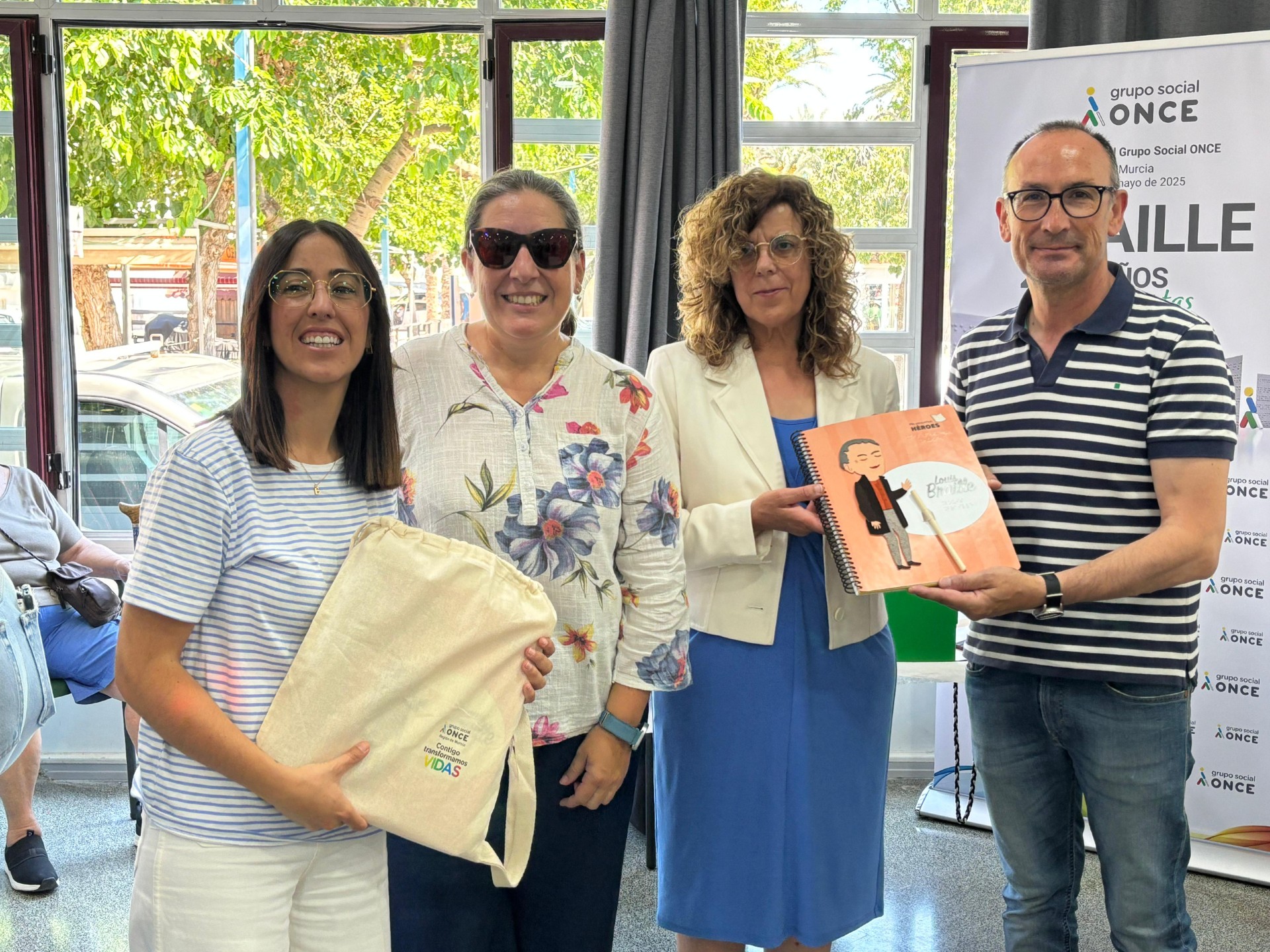 Fundación ONCE conmemora los 200 años del sistema braille