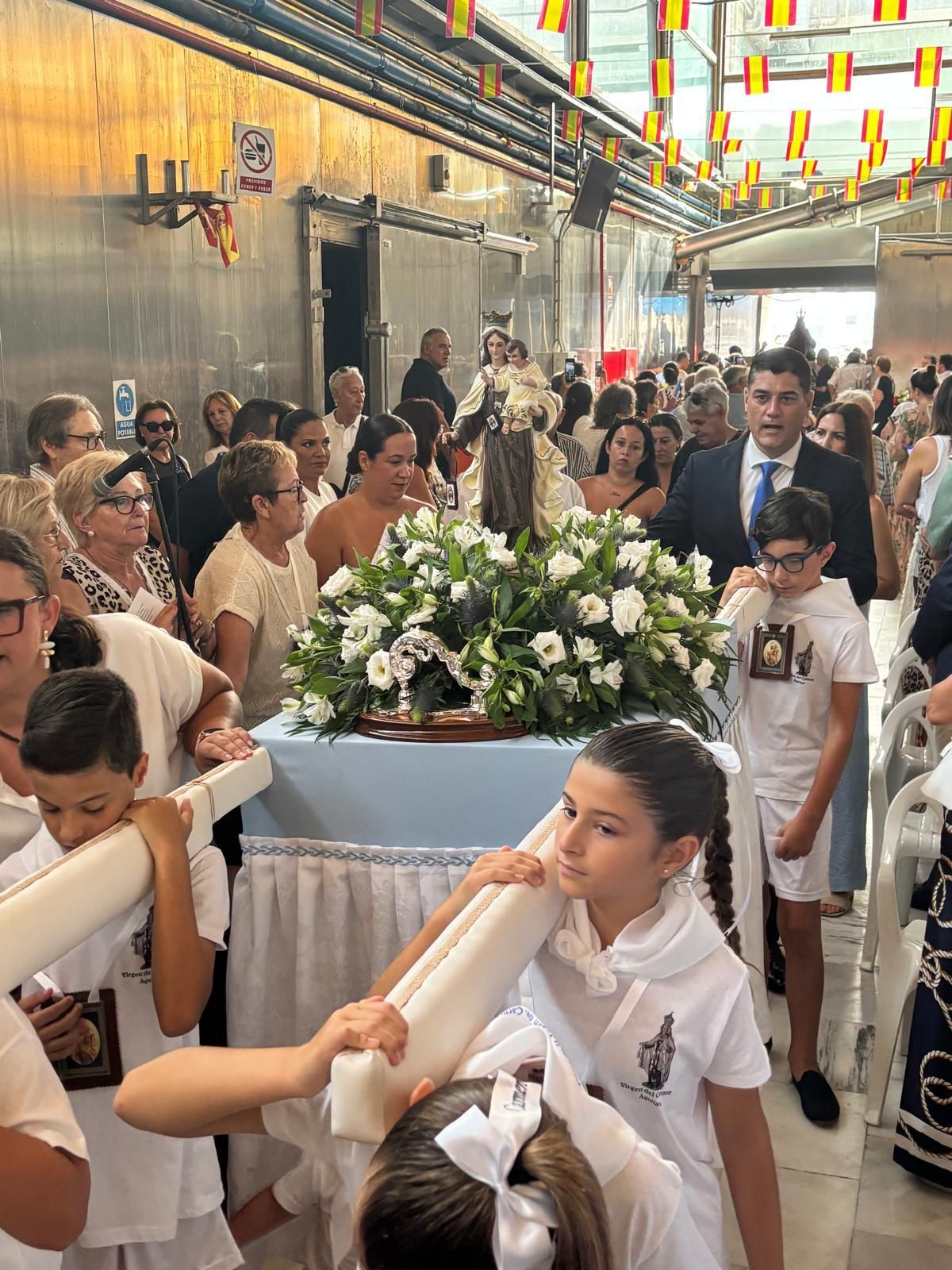 Águilas honra a la Virgen del Carmen con una multitudinaria jornada de tradición marinera