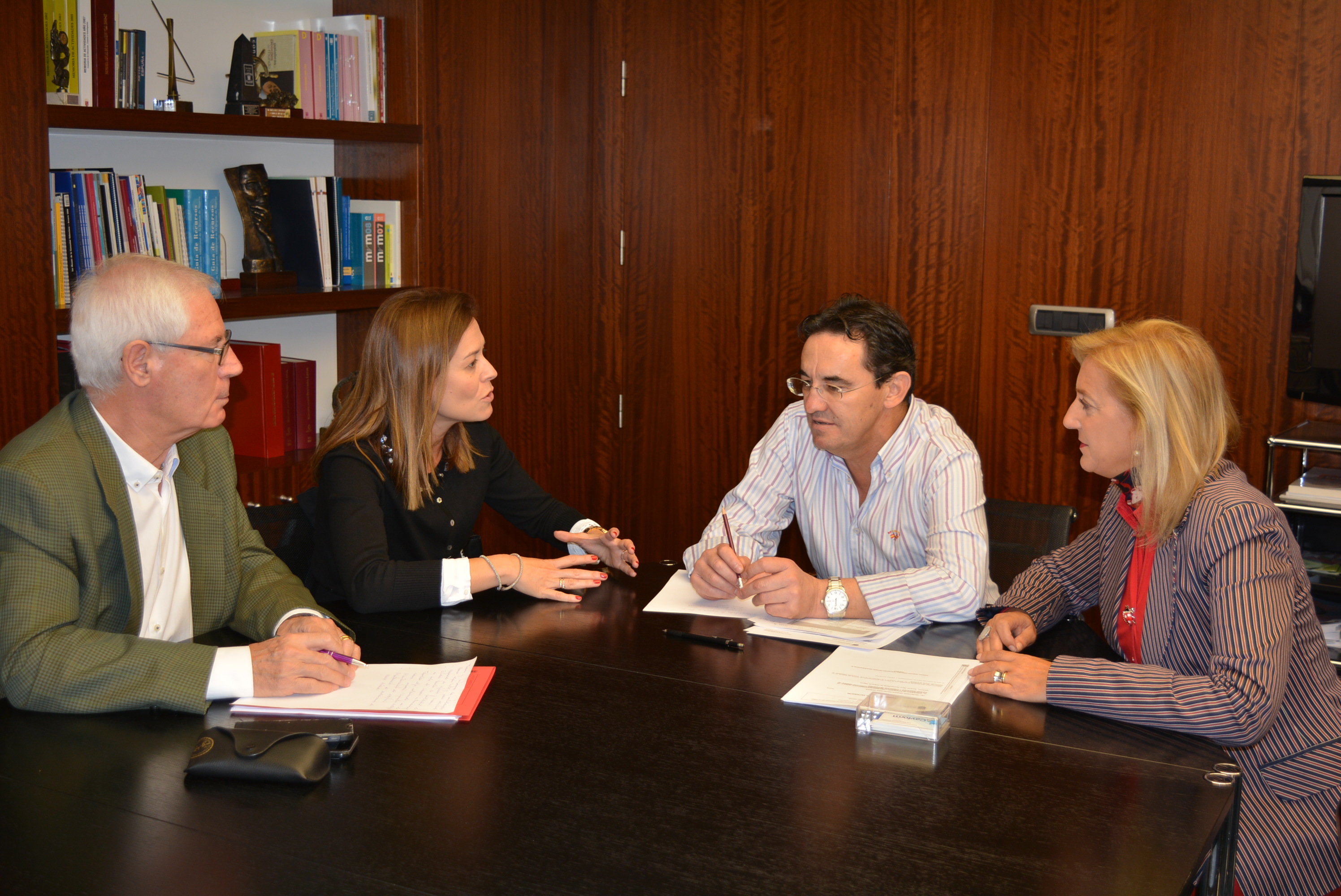 La alcaldesa solicita la ampliación de los ciclos de formación profesional para el próximo curso